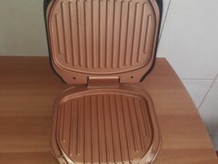 Aparat pentru sendvis si friptura